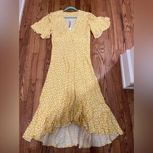 NWT Fresha London Women’s Nora Dress Size Medium V Neck Maxi Yellow dotted White